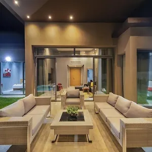 Palms Edge Avec Piscine & Jardin Prives Marrakesh